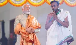 प्रधानमंत्री ने आईटीपीओ इंटरनेशनल एक्जीबिशन-सह-कन्वेंशन सेंटर के श्रमिकों को सम्मानित किया