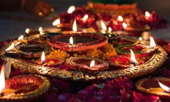 यूएसए: दिवाली को संघीय अवकाश घोषित करने के लिए कानून पेश किया गया यूएसए: दिवाली को संघीय अवकाश घोषित करने के लिए कानून पेश किया गया