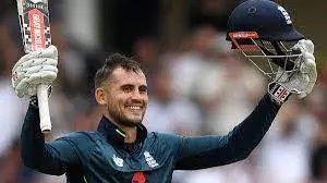 इंग्लैंड के बल्लेबाज एलेक्स हेल्स ने तत्काल प्रभाव से अंतरराष्ट्रीय क्रिकेट से संन्यास की घोषणा की