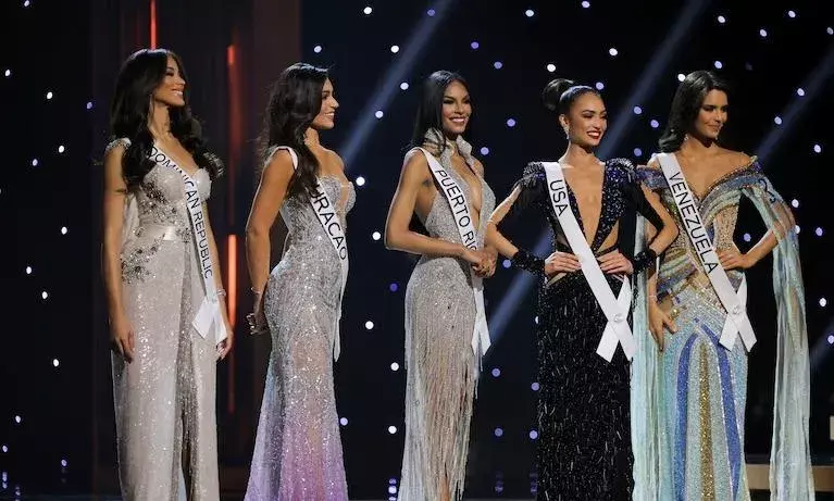 मिस यूनिवर्स इंडोनेशिया प्रतियोगियों ने अनुचित शारीरिक जांच पर शिकायत दर्ज कराई मिस यूनिवर्स इंडोनेशिया प्रतियोगियों ने अनुचित शारीरिक जांच पर शिकायत दर्ज कराई