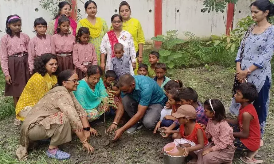 मानव जीवन प्रकृति पर ही निर्भर हैः प्रो0 नीलम पाठक