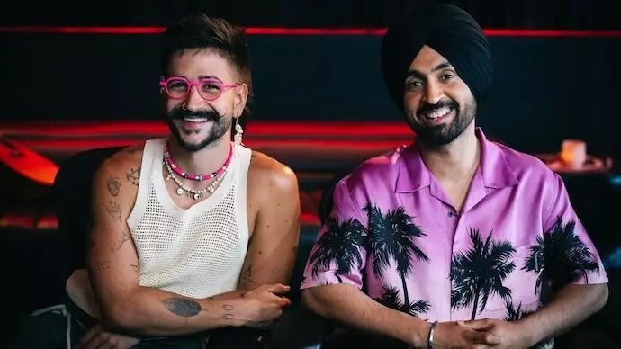 दिलजीत दोसांझ ने कैमिलो के साथ किया स्पेनिश-पंजाबी गाना दिलजीत दोसांझ ने कैमिलो के साथ किया स्पेनिश-पंजाबी गाना