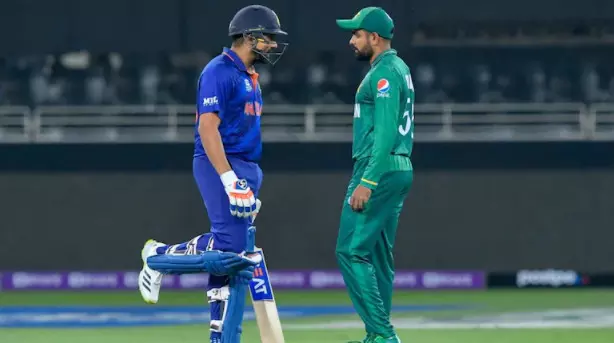 INDIA vs PAK: चार साल बाद महामुकाबले को तैयार भारत और पाकिस्तान, कप्तान से लेकर टीम में हुए ये बड़े बदलाव INDIA vs PAK: चार साल बाद महामुकाबले को तैयार भारत और पाकिस्तान, कप्तान से लेकर टीम में हुए ये बड़े बदलाव