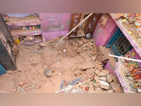 यूपी: लखनऊ में मकान गिरने से एक ही परिवार के पांच लोगों की मौत 