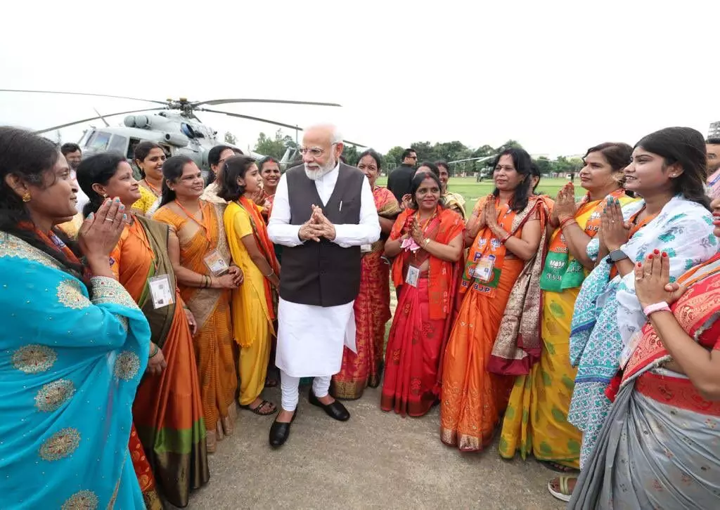 नारी शक्ति वंदन अधिनियम से संचारित ऊर्जा अमृतकाल के सकंल्पों को और अधिक मजबूत करने जा रही है :प्रधानमंत्री मोदी नारी शक्ति वंदन अधिनियम से संचारित ऊर्जा अमृतकाल के सकंल्पों को और अधिक मजबूत करने जा रही है :प्रधानमंत्री मोदी