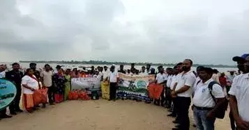 गंगा तट पर सिंगलयूज़ प्लास्टिक का उपयोग ना करने की अपील