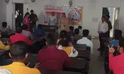 अवध विवि में छात्र-छात्राओं की बीच प्रश्नोंत्तरी प्रतियोगिता का आयोजन