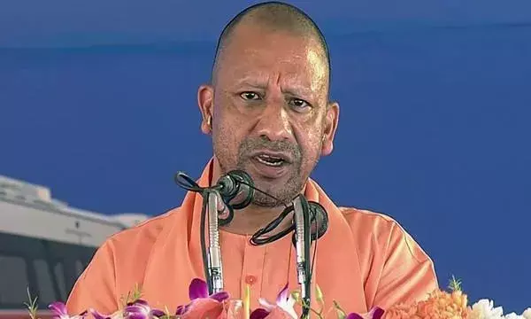 उत्तर प्रदेश में रोजगार के अवसरों की कोई कमी नहीं: सीएम योगी उत्तर प्रदेश में रोजगार के अवसरों की कोई कमी नहीं: सीएम योगी