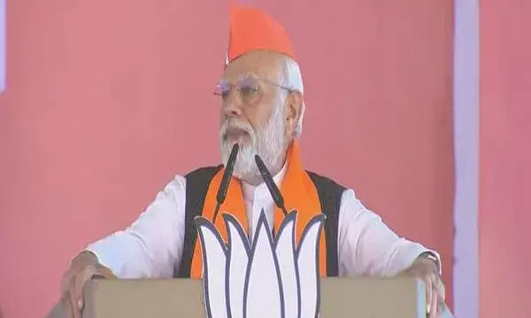 कांग्रेस ने लोगों से झूठ बोला, दिल्ली दरबार में शामिल होने वालों को बढ़ावा दिया: पीएम मोदी