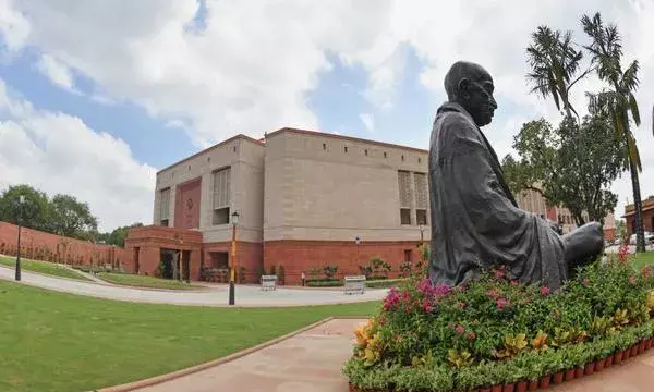 संसद के शीतकालीन सत्र से पहले केंद्र ने 2 दिसंबर को सर्वदलीय बैठक बुलाई है