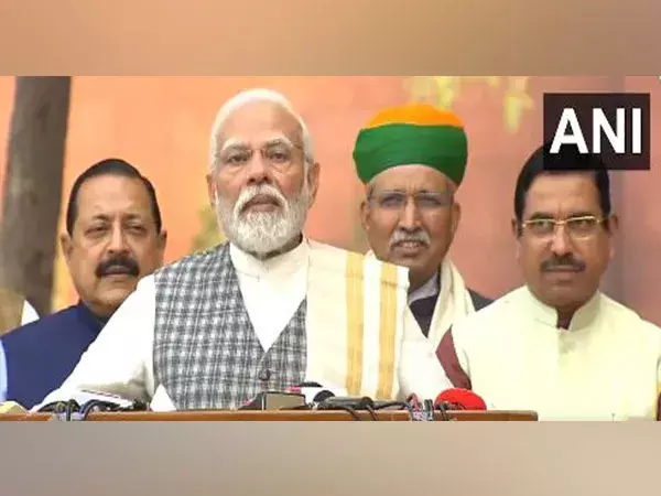 शीतकालीन सत्र से पहले विपक्ष से पीएम मोदी ने कहा, विधानसभा चुनाव में हार की निराशा संसद के अंदर न निकालें शीतकालीन सत्र से पहले विपक्ष से पीएम मोदी ने कहा, विधानसभा चुनाव में हार की निराशा संसद के अंदर न निकालें