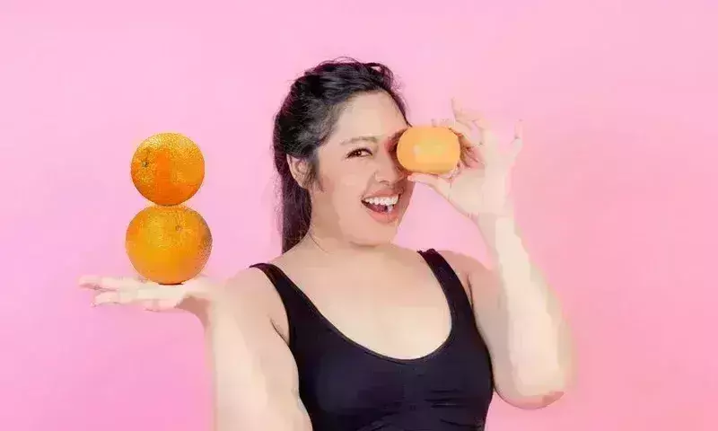 सर्दी में खाते हैं ज्यादा संतरे तो बिल्कुल भी न खाएं... हो सकती है ये गंभीर बीमारी