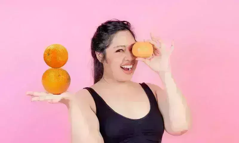 सर्दी में खाते हैं ज्यादा संतरे तो बिल्कुल भी न खाएं... हो सकती है ये गंभीर बीमारी