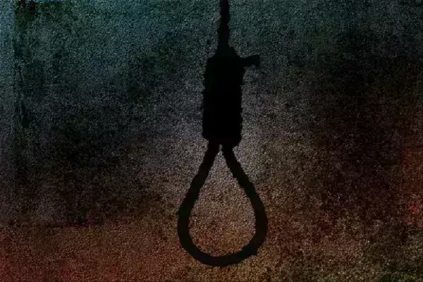 कर्नाटक के कोडागु जिले के एक रिसॉर्ट में अपनी ही बेटी की गला घोंटकर की हत्या, फिर लगा ली फांसी