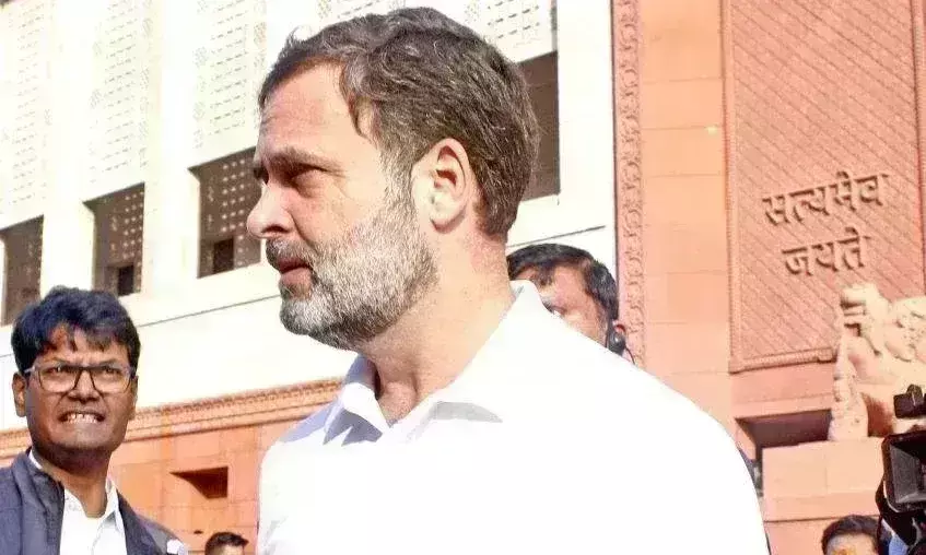 राहुल गांधी ने मंगलवार को भाजपा पर पलटवार करते हुए कहा कि मुद्दों से ध्यान भटकाने के लिए वो नेहरू पर करते हैं बात