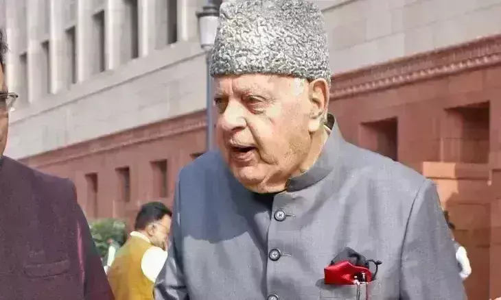 अनुच्छेद 370 पर आए सुप्रीम कोर्ट के फैसले प्रतिक्रिया देते हुए फारूक अब्दुल्ला ने कहा जम्मू कश्मीर जहन्नुम में जाए, कैसे जीतोगे लोगों के दिल : अनुच्छेद 370 पर आए सुप्रीम कोर्ट के फैसले प्रतिक्रिया देते हुए फारूक अब्दुल्ला ने कहा जम्मू कश्मीर जहन्नुम में जाए, कैसे जीतोगे लोगों के दिल :