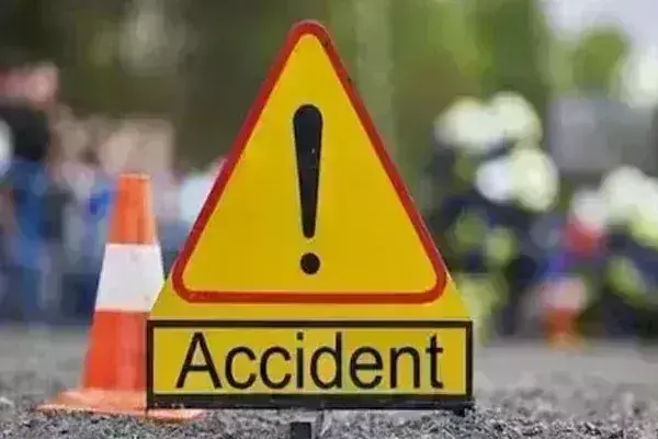 गुजरात में सड़क दुर्घटना में चार की मौत गुजरात में सड़क दुर्घटना में चार की मौत
