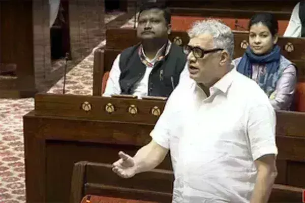 टीएमसी सांसद डेरिक ओ ब्रायन निलंबित टीएमसी सांसद डेरिक ओ ब्रायन निलंबित