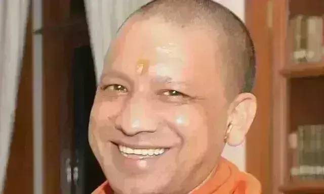 योगी आदित्यनाथ ने कहा की उच्च शिक्षण संस्थानों को चाहिए वे समाज की व्यावहारिक आवश्यकताओं के अनुरूप अध्ययन बढ़ाएं