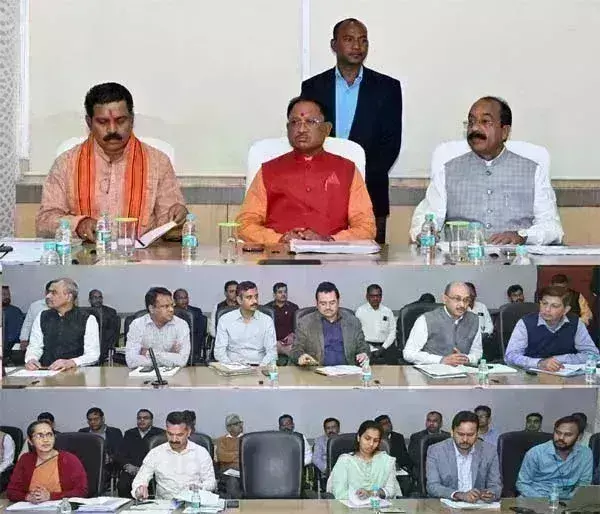 मुख्यमंत्री से विभिन्न कर्मचारी संगठनों के प्रतिनिधि मंडल ने की सौजन्य मुलाकात मुख्यमंत्री से विभिन्न कर्मचारी संगठनों के प्रतिनिधि मंडल ने की सौजन्य मुलाकात