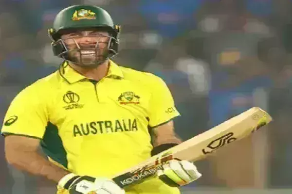 मैक्सवेल  टेस्ट क्रिकेट खेलने के  लायक नहीं है :पोंटिंग