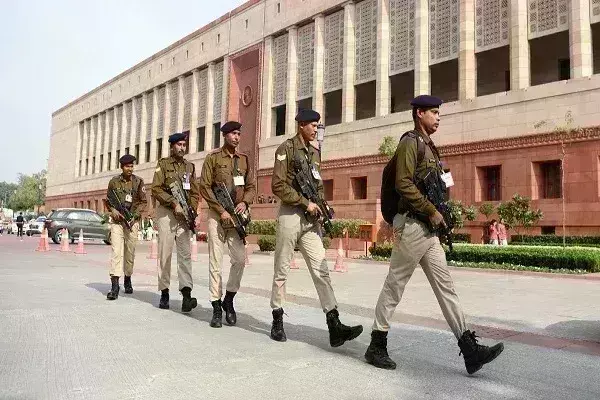 संसद सुरक्षा उल्लंघन मामले में छठा आरोपी  महेश कुमावत चढ़ा पुलिस के हत्थे