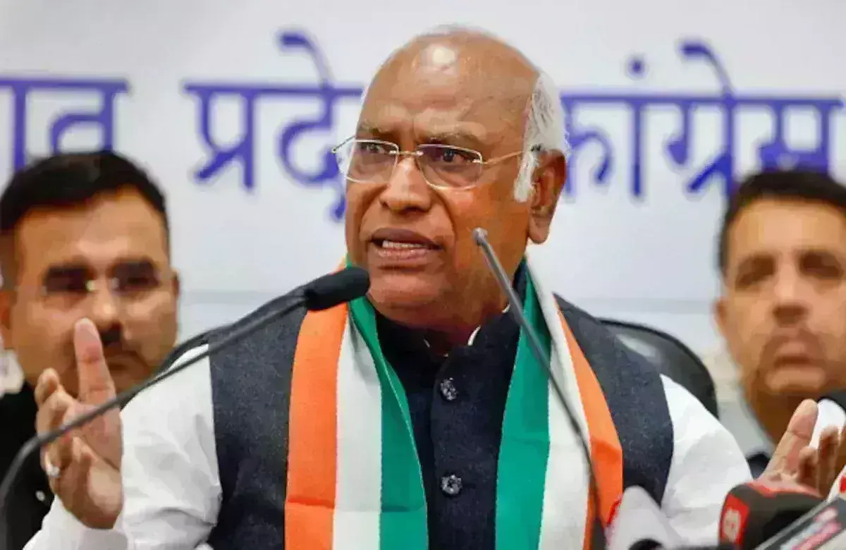 कांग्रेस अध्यक्ष मल्लिकार्जुन खडग़े ने 21 दिसंबर को सीडब्ल्यूसी की बैठक बुलाई कांग्रेस अध्यक्ष मल्लिकार्जुन खडग़े ने 21 दिसंबर को सीडब्ल्यूसी की बैठक बुलाई
