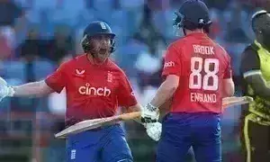 इंग्लैंड ने वेस्टइंडीज को 7 विकेट से हराया इंग्लैंड ने वेस्टइंडीज को 7 विकेट से हराया