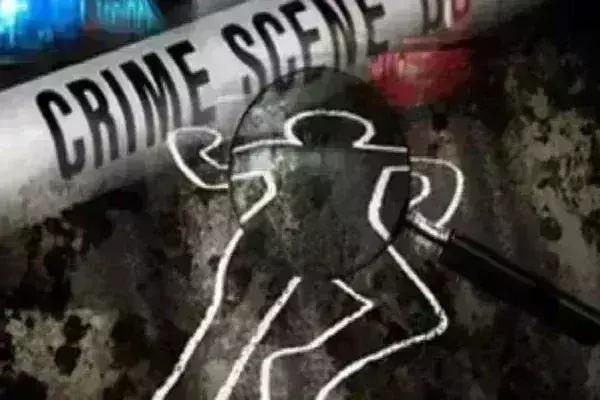 बिहार के मधेपुरा जिले के एक ही परिवार के 3 लोगों की गोली मारकर हत्या, इलाके में हड़कंप; पुलिस जांच में जुटी बिहार के मधेपुरा जिले के एक ही परिवार के 3 लोगों की गोली मारकर हत्या, इलाके में हड़कंप; पुलिस जांच में जुटी