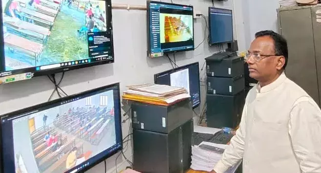 सीसीटीवी कैमरे की निगरानी में अवध विवि की एनईपी स्नातक परीक्षाएं शुरू सीसीटीवी कैमरे की निगरानी में अवध विवि की एनईपी स्नातक परीक्षाएं शुरू