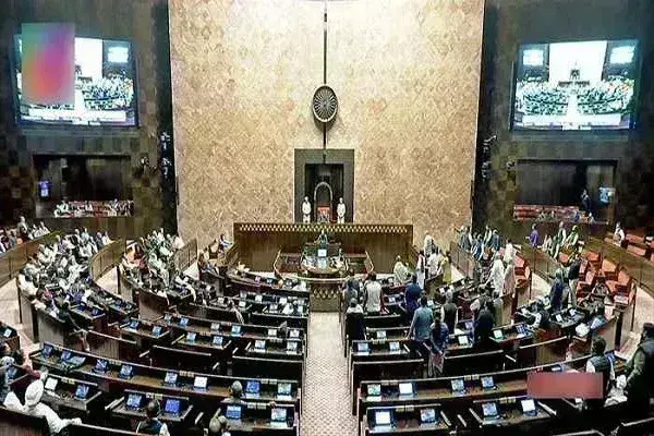 लोकसभा में 49 और सांसद निलंबित, कुल संख्या हुई 141