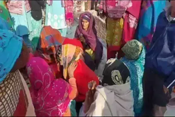 चाय  को लेकर हुआ विवाद, पति ने तलवार से काट दी पत्नी की गर्दन; हुआ फरार