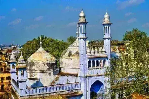 मुस्लिम पक्ष को बड़ा झटका,ज्ञानवापी केस में हाईकोर्ट ने खारिज की सभी 5 याचिकाएं मुस्लिम पक्ष को बड़ा झटका,ज्ञानवापी केस में हाईकोर्ट ने खारिज की सभी 5 याचिकाएं