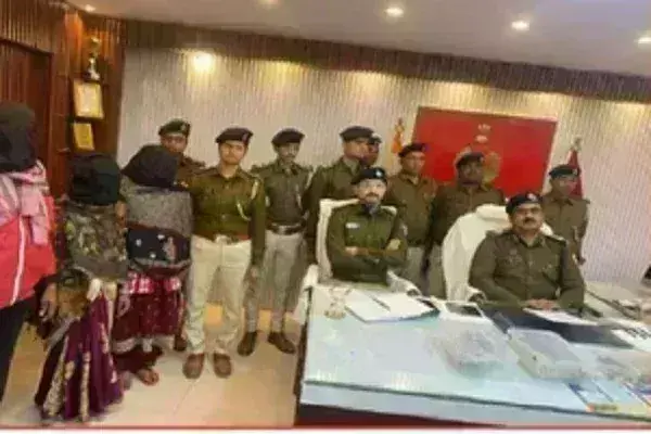 प्यार और ब्लैकमेलिंग में गई पुजारी की जान, पुलिस ने 2 महिला सहित 3 को किया गिरफ्तार
