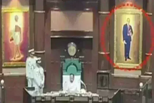 नेहरू की तस्वीर हटाकर अंबेडकर की लगाए जाने का मामला मध्य प्रदेश विधानसभा में गरमाया