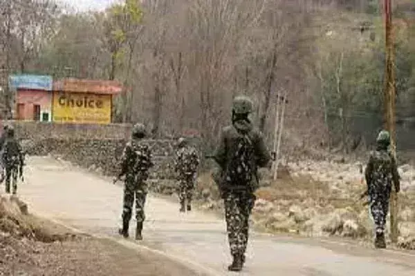 पुंछ में पुलिस कैंप में जोरदार धमाका, आसपास खड़े वाहनों से शीशे टूटे