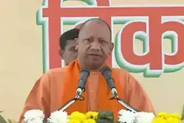 यूपी में कंबल नहीं खरीदने पर तीन जिलों के डीएम से जवाब-तलब