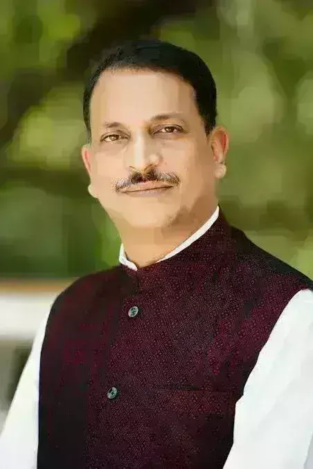 रुडी के प्रयास से सारण के ग्रामीणों को मिलेगी तेज गति वाली इंटरनेट सेवा रुडी के प्रयास से सारण के ग्रामीणों को मिलेगी तेज गति वाली इंटरनेट सेवा