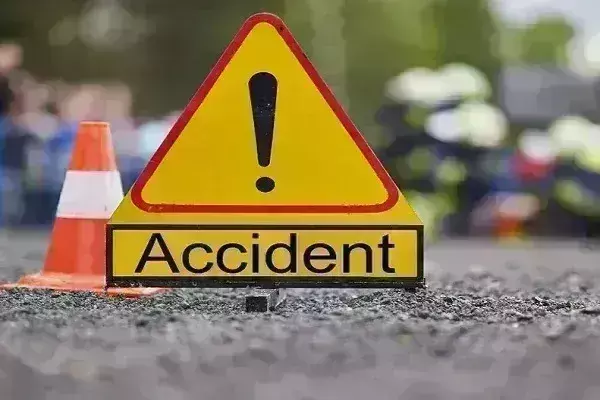 बिहार में अनियंत्रित स्कॉर्पियो ने पेड़ में मारी टक्कर, 3 की मौत