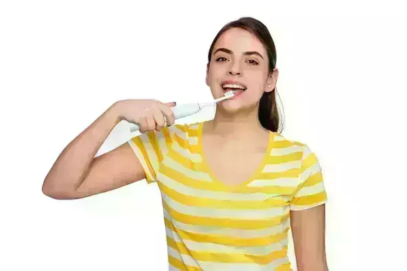 ब्रश करते वक्त उल्टी आना इस गंभीर बीमारी के हैं संकेत, डैमेज हो सकता है आपका ये ऑर्गन