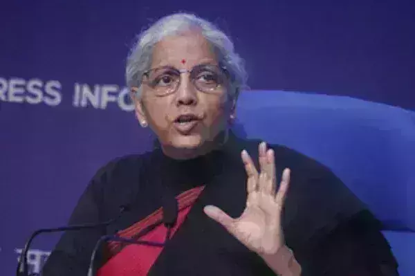 केंद्र ने राज्यों को कर मद से अतिरिक्त 72,961 करोड़ रुपए जारी किए केंद्र ने राज्यों को कर मद से अतिरिक्त 72,961 करोड़ रुपए जारी किए