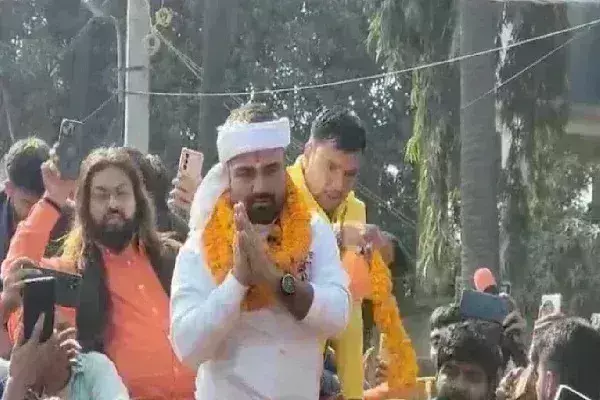 9 महीने बाद जेल से आया बाहर मनीष कश्यप, समर्थकों का जुटा भारी हुजूम