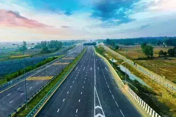 महाकुंभ-2025 तक  यूपी को मिलेगी भारत के दूसरे सबसे लंबे एक्सप्रेस-वे की सौगात