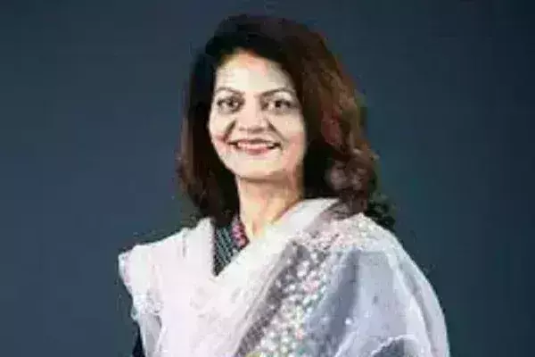 बर्मन परिवार ने ईएसओपी के जरिए रश्मि सलूजा को आरएफएल में 8 प्रतिशत हिस्सेदारी के आवंटन पर चिंता जताई बर्मन परिवार ने ईएसओपी के जरिए रश्मि सलूजा को आरएफएल में 8 प्रतिशत हिस्सेदारी के आवंटन पर चिंता जताई