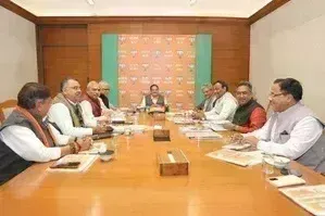 राज्यसभा के दिग्गज सांसदों को भी लोकसभा चुनाव लड़वाने की तैयारी में भाजपा राज्यसभा के दिग्गज सांसदों को भी लोकसभा चुनाव लड़वाने की तैयारी में भाजपा