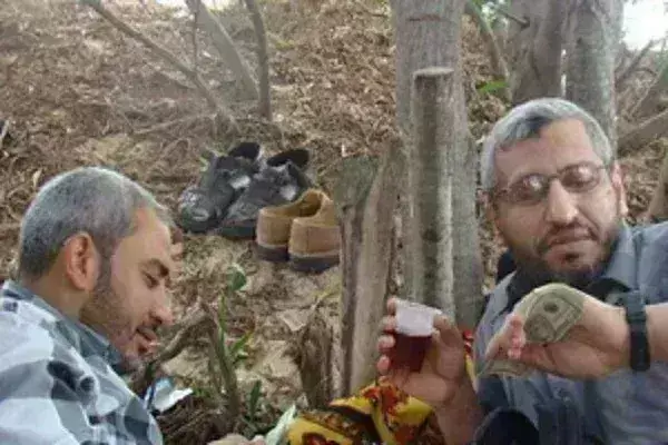 आईडीएफ ने हमास के सैन्य कमांडर मोहम्मद डेफ की नई तस्वीर की जारी आईडीएफ ने हमास के सैन्य कमांडर मोहम्मद डेफ की नई तस्वीर की जारी