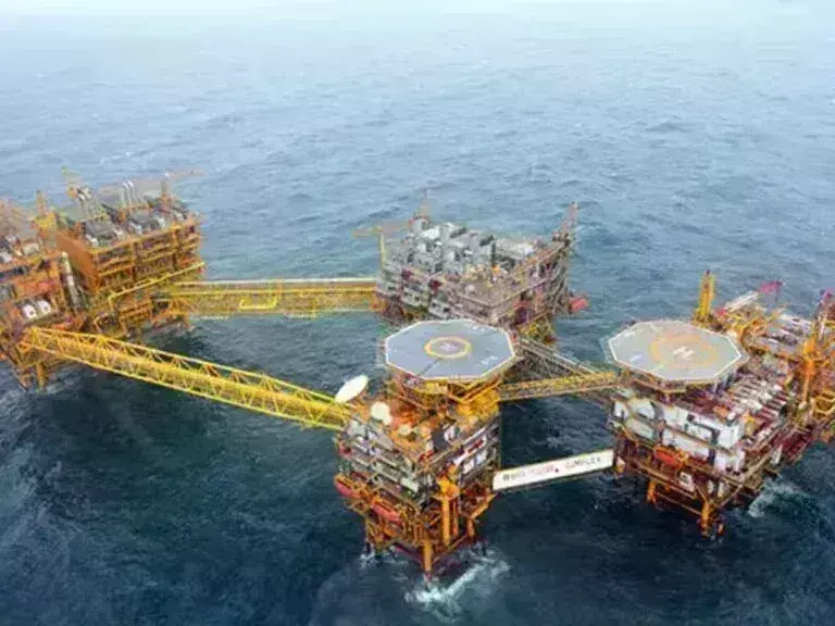 ONGC ने कृष्णा गोदावरी बेसिन से पहला तेल उत्पादन किया शुरू, पेट्रोलियम मंत्री बोले-यह आत्मनिर्भर भारत की ओर बड़ा कदम