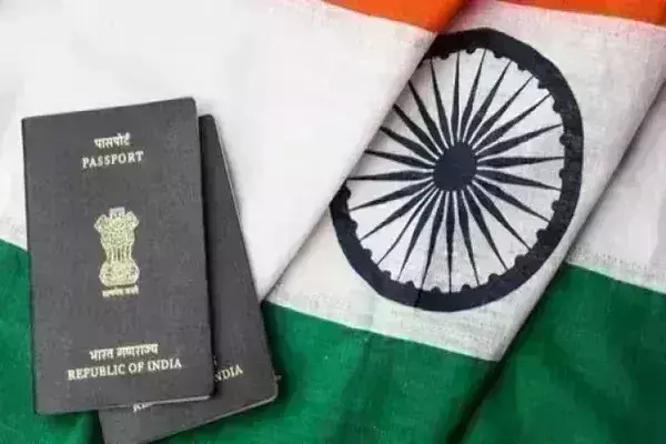 दुनिया के सबसे ताकतवर पासपोर्ट में बढ़ा भारत का कद, शीर्ष पायदान पर 6 देश काबिज दुनिया के सबसे ताकतवर पासपोर्ट में बढ़ा भारत का कद, शीर्ष पायदान पर 6 देश काबिज