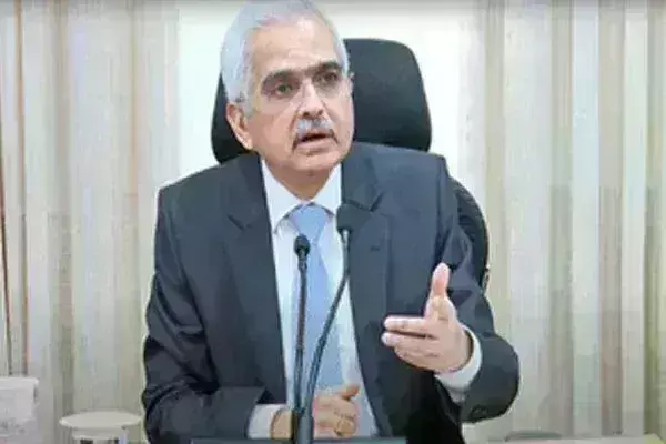 फिनटेक को विनियमित करते समय ग्राहकों के हितों का ध्यान रखा जा रहा है : आरबीआई गवर्नर फिनटेक को विनियमित करते समय ग्राहकों के हितों का ध्यान रखा जा रहा है : आरबीआई गवर्नर