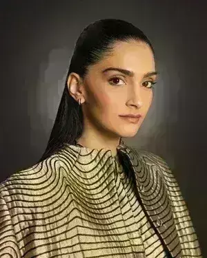 अगर मुझसे टेंटपोल फिल्म या सीरीज के लिए संपर्क किया जाता है तो मैं स्ट्रीमिंग प्लेटफॉर्म तलाशने के लिए तैयार हूं : सोनम कपूर